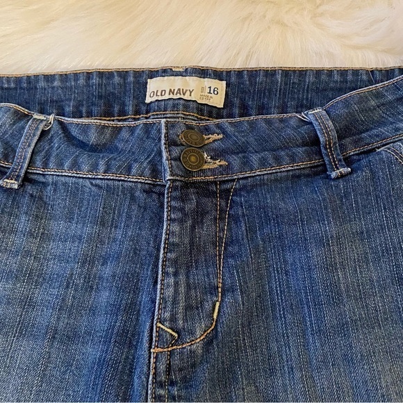 Old Navy Shorts Women’s Size 16 Blue Jean Double Button‎ Fly Zip - Picture 3 of 11